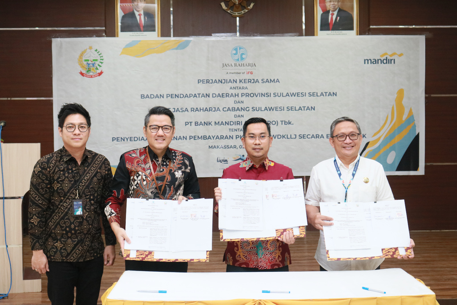 Praktis ! Bayar Pajak Kendaraan Bermotor dan Iuran Wajib Kini Bisa Lewat Bank Mandiri