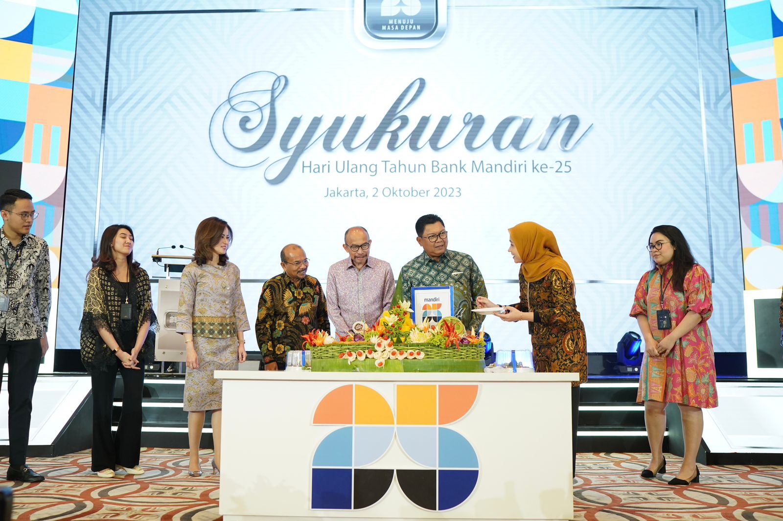 Menuju Masa Depan ! Bank Mandiri Orbitkan Kontribusi Untuk Negeri di HUT Ke-25