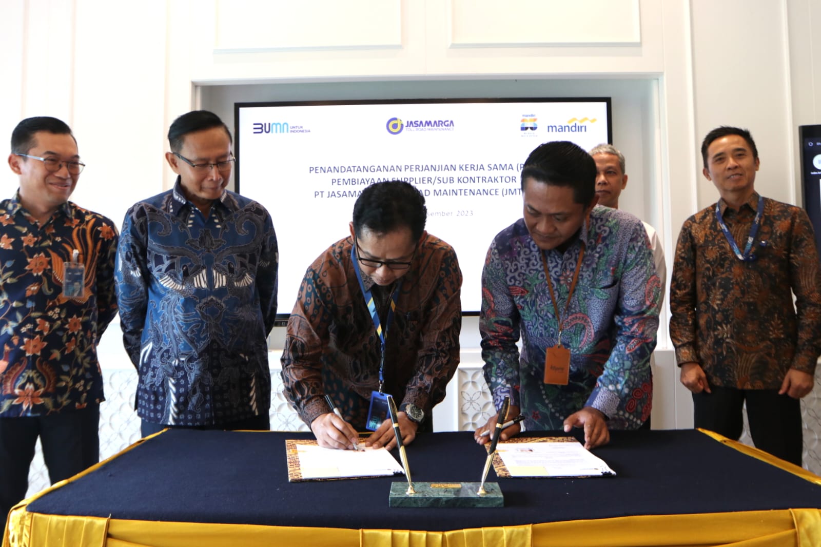 BMRI Salurkan Kredit ke Supplier/Subkontraktor JMTM Rp100 Miliar