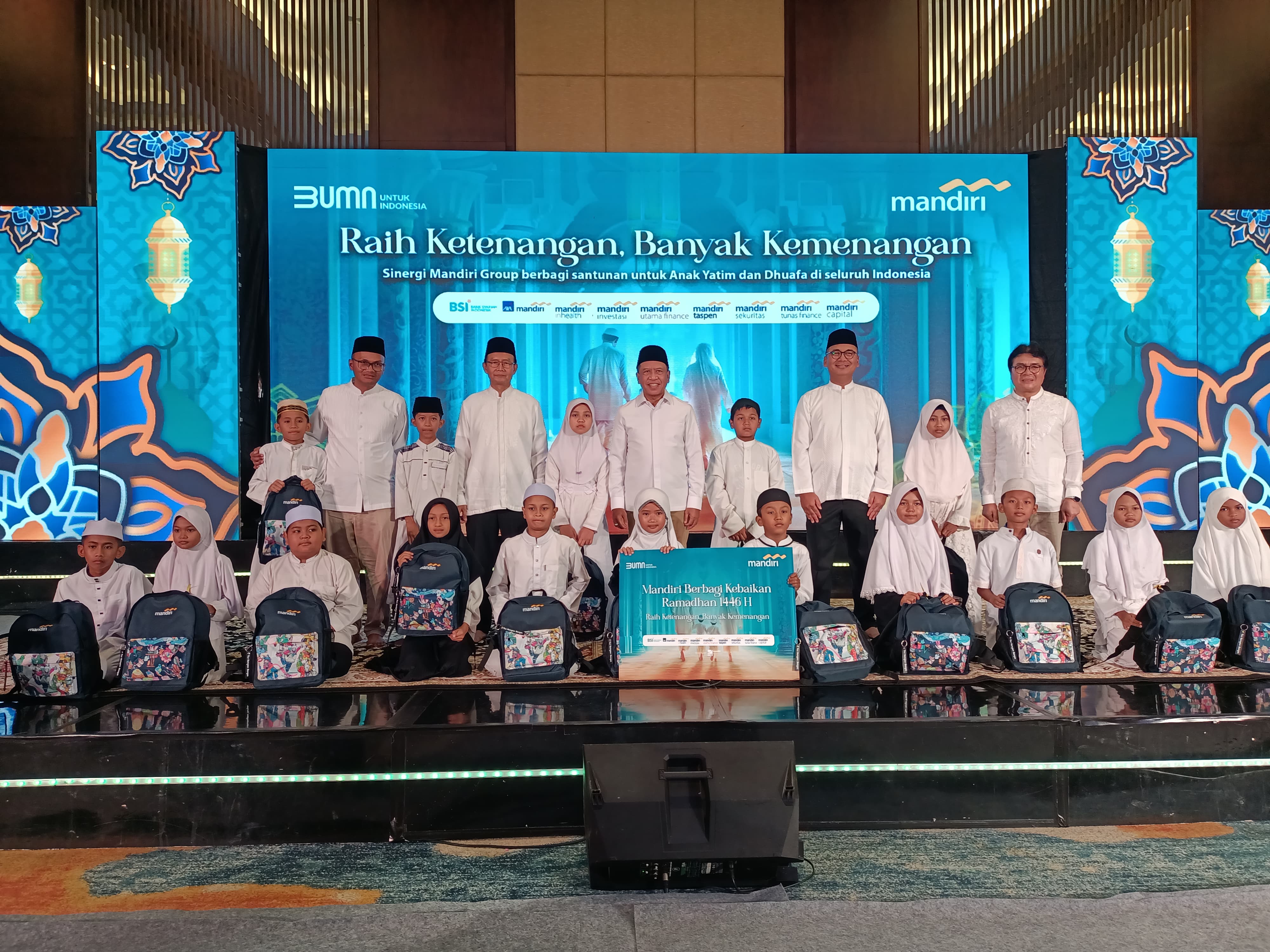 Berbagi Kebaikan Ramadan 1446 H,  Bank Mandiri Group Santuni 57.600 Anak Yatim, dan Lansia serta 668 Yayasan di Balikpapan santunan diberikan kepada 1.750 penerima